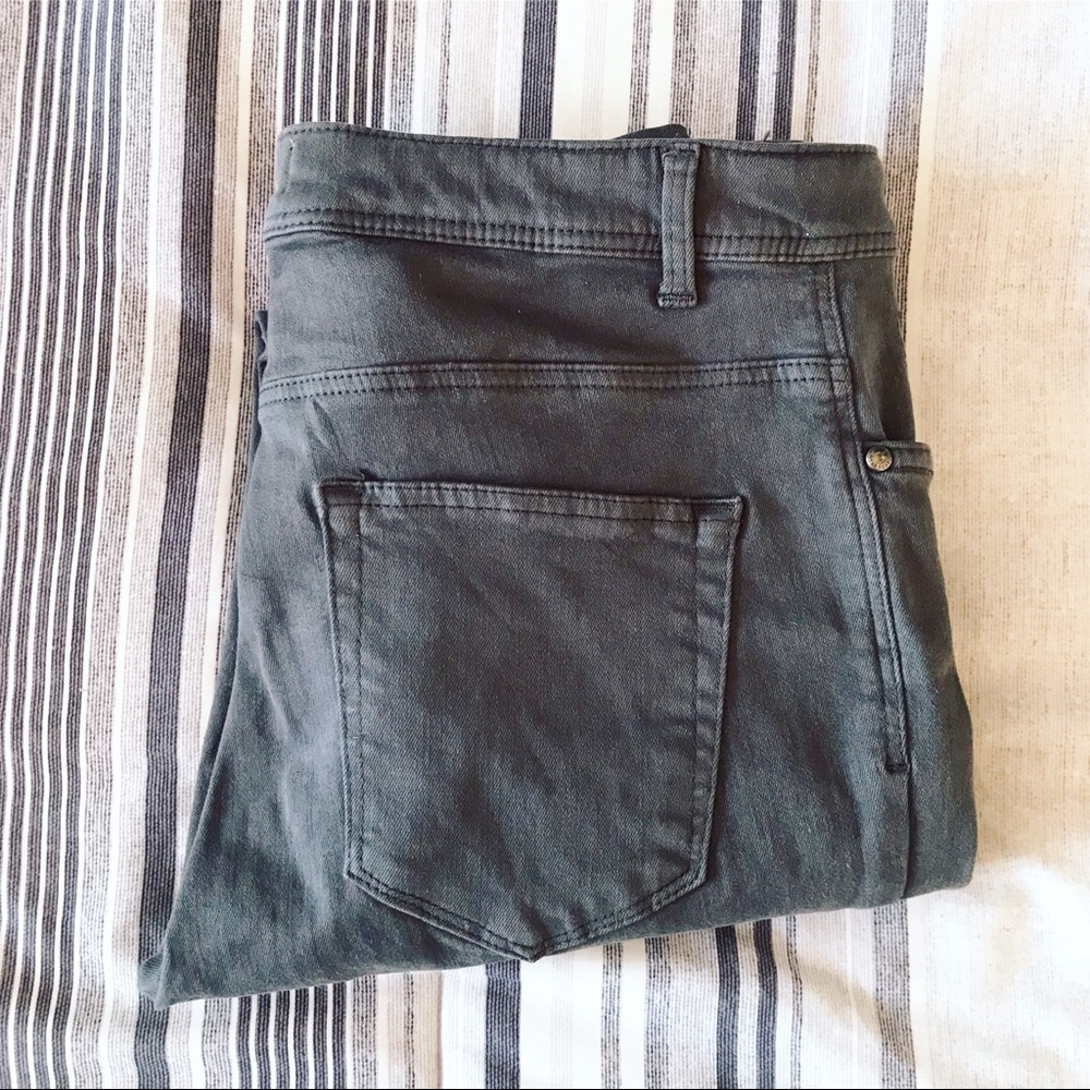 Zara Mid-Rise Skinny Jeans